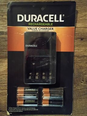 Duracell Rechargeable Value Charger with AA/AAA Batteries - Black & Copper